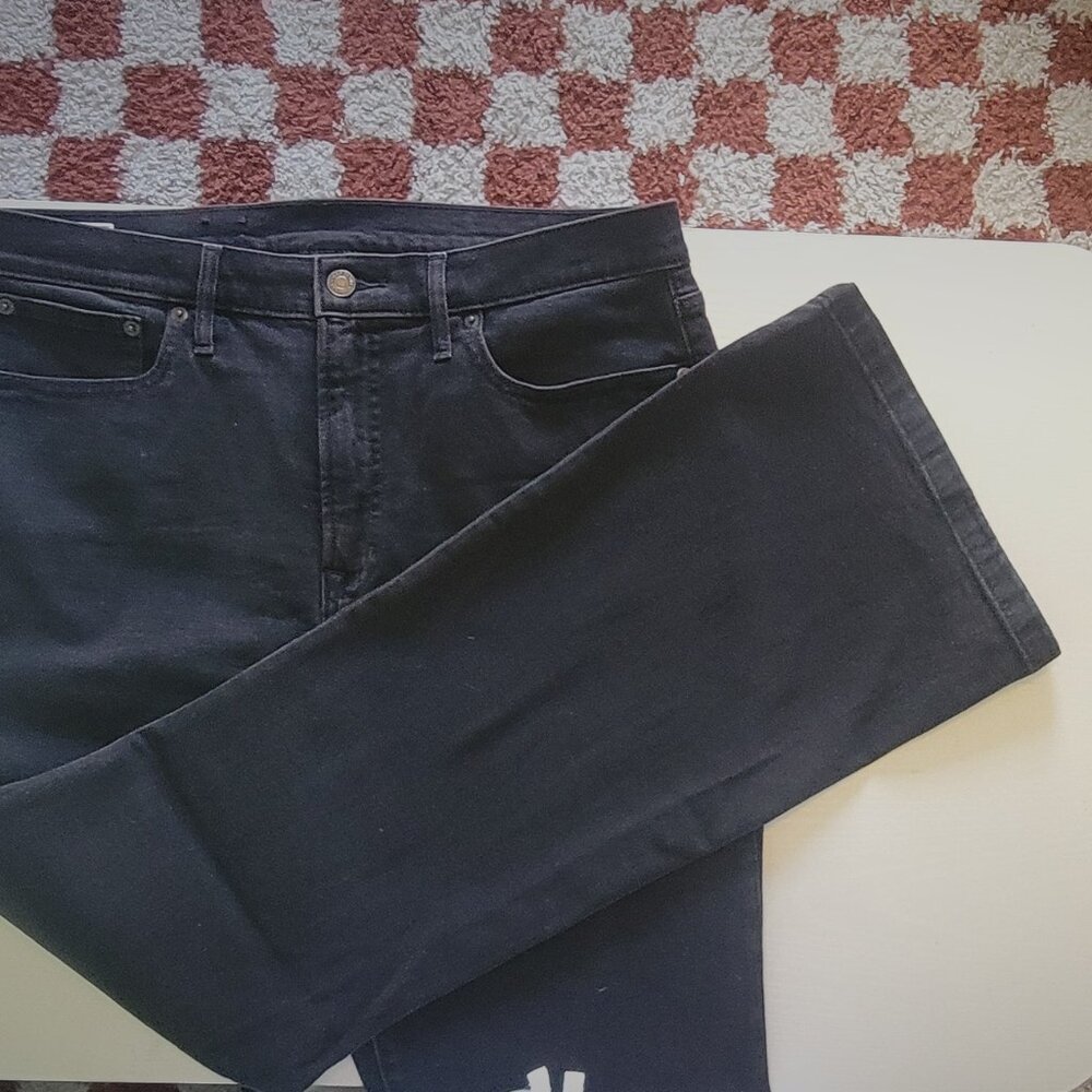 GAP Women's High Rise Flare Jeans with Washwell Black Petite 33 | 16